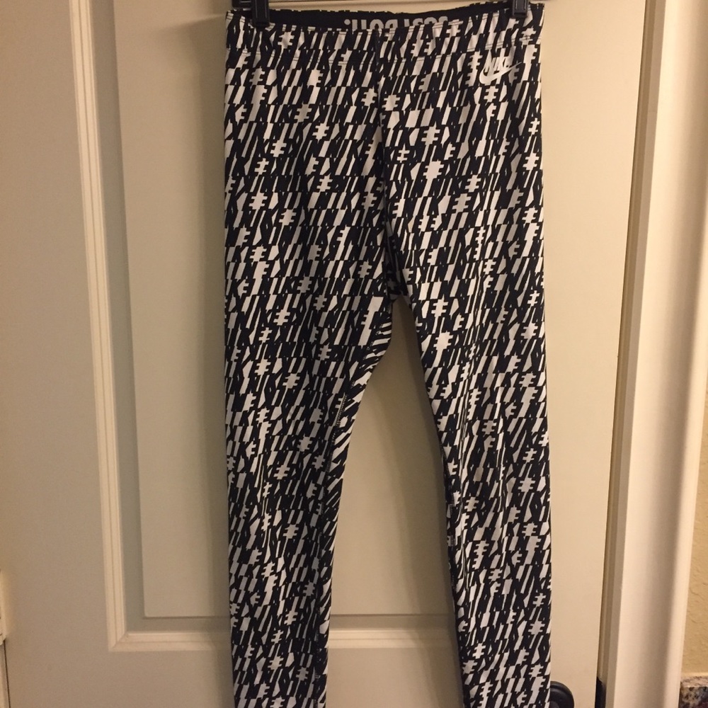NIKE LEGGINGS